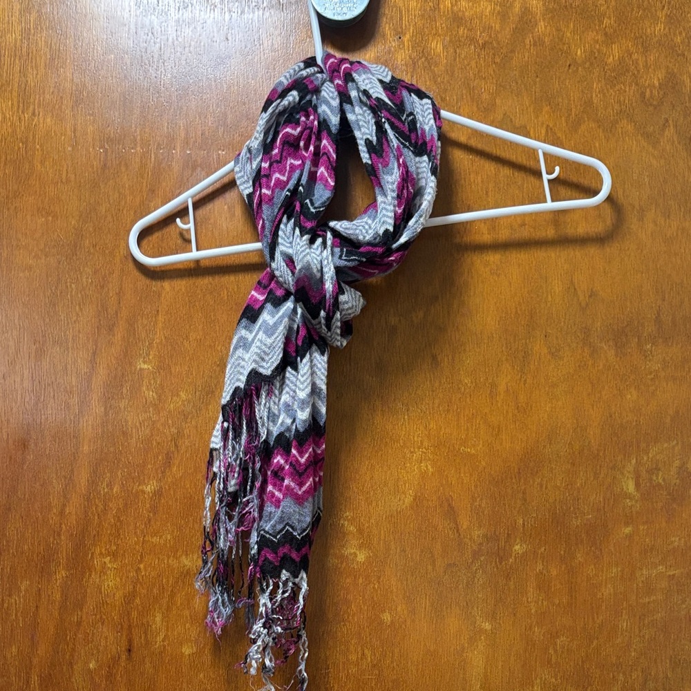 Miley Cyrus x Max Azria - Purple and Gray Chevron Knit Fringe Scarf